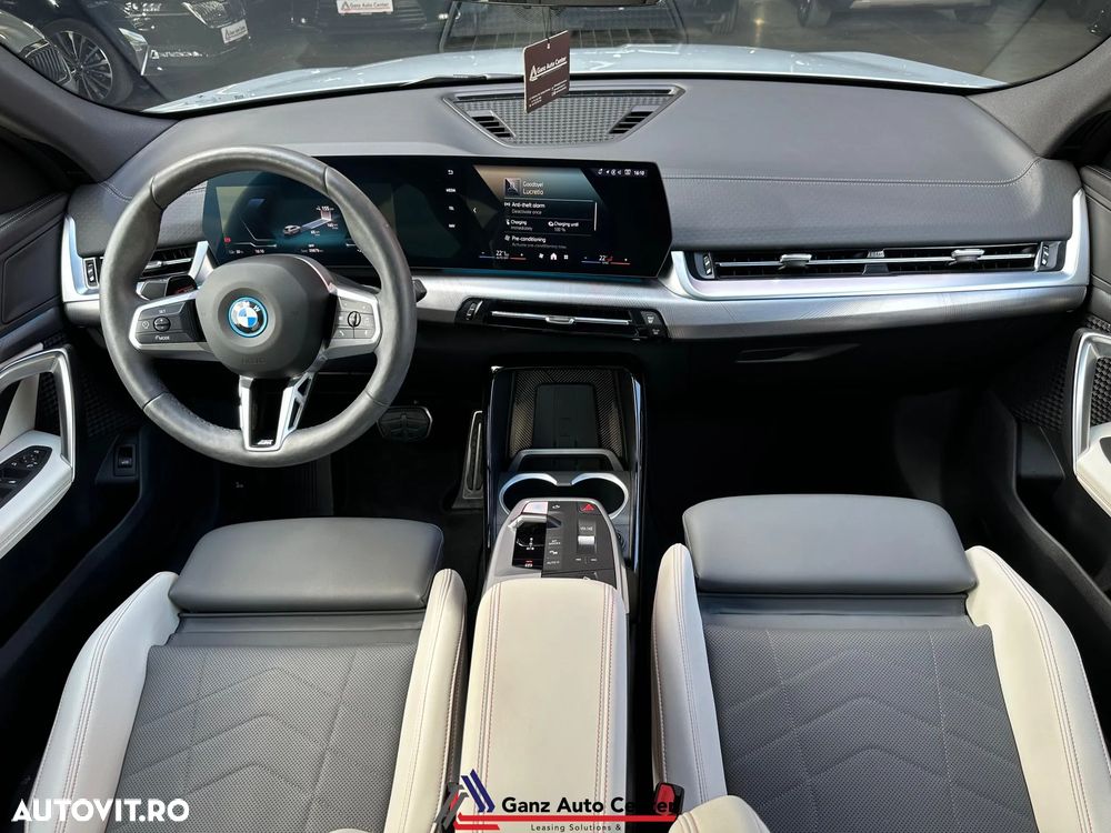 BMW iX2 eDrive20 - 9