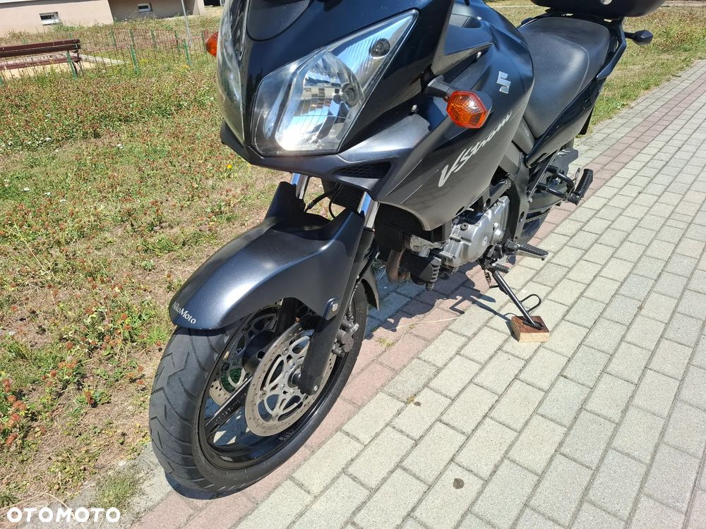 Suzuki V-STROM - 12