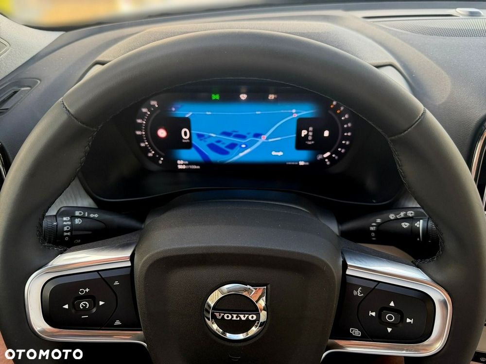 Volvo XC 40 - 18