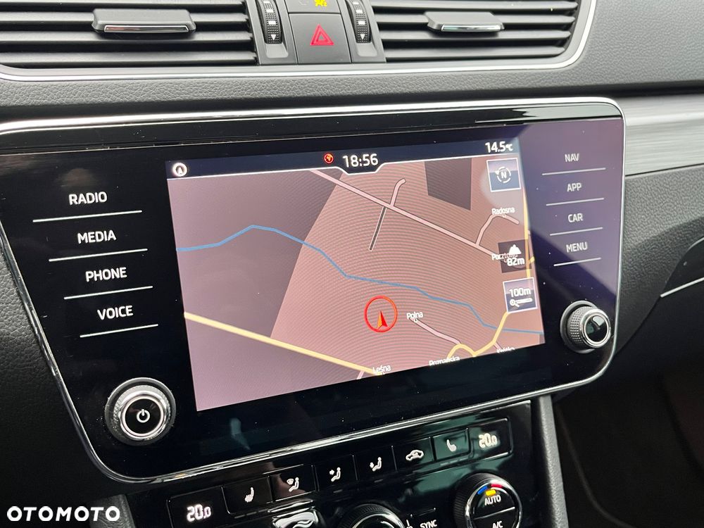 Skoda Superb 2.0 TDI Style DSG - 32