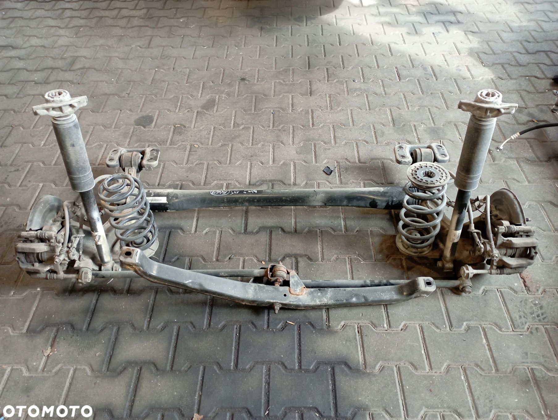 OPEL ASTRA J IV 4 1.4T KOMBI ZAWIESZENIE BELKA TYŁ TYLNE - 2