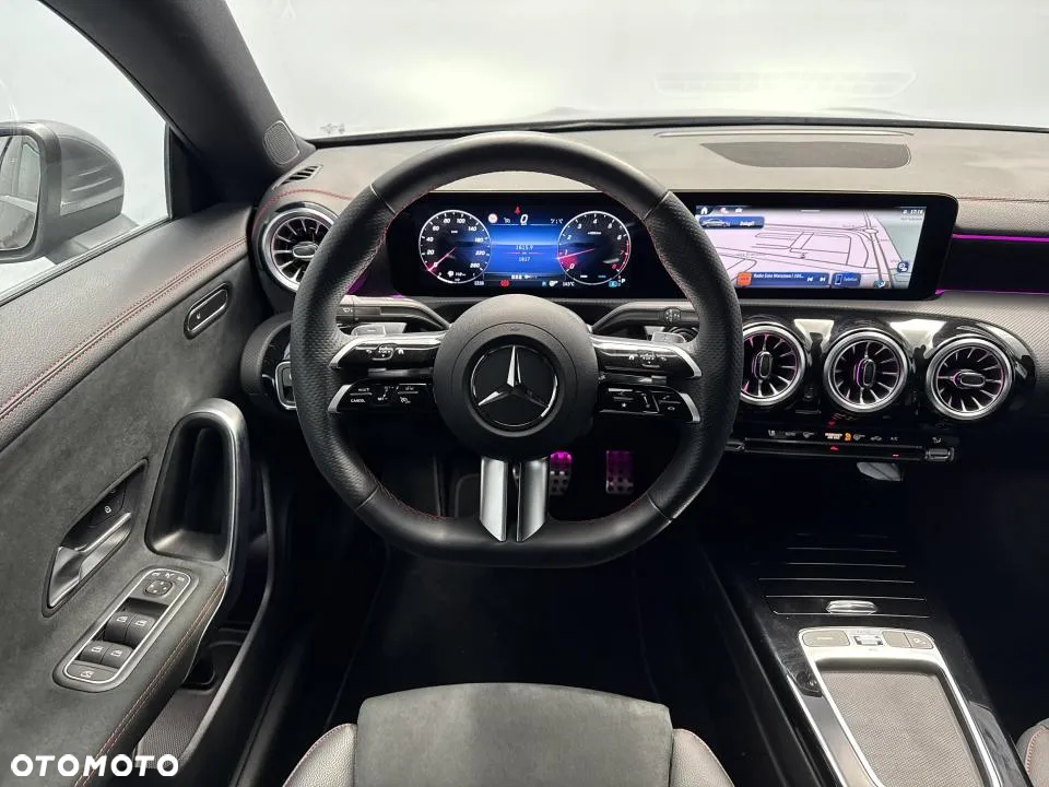 Mercedes-Benz CLA 180 AMG Line 7G-DCT - 22