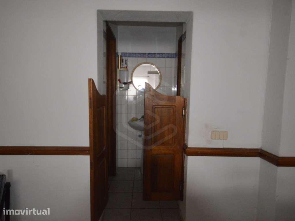 Moradia T4 de 3 pisos a apenas 10 minutos de Loulé, Algarve - Grande imagem: 5/25