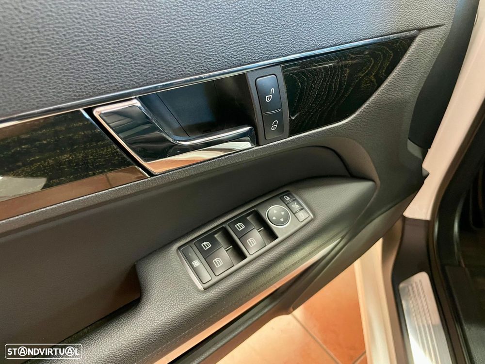 Mercedes-Benz E 200 CGi Elegance BlueEfficiency - 14
