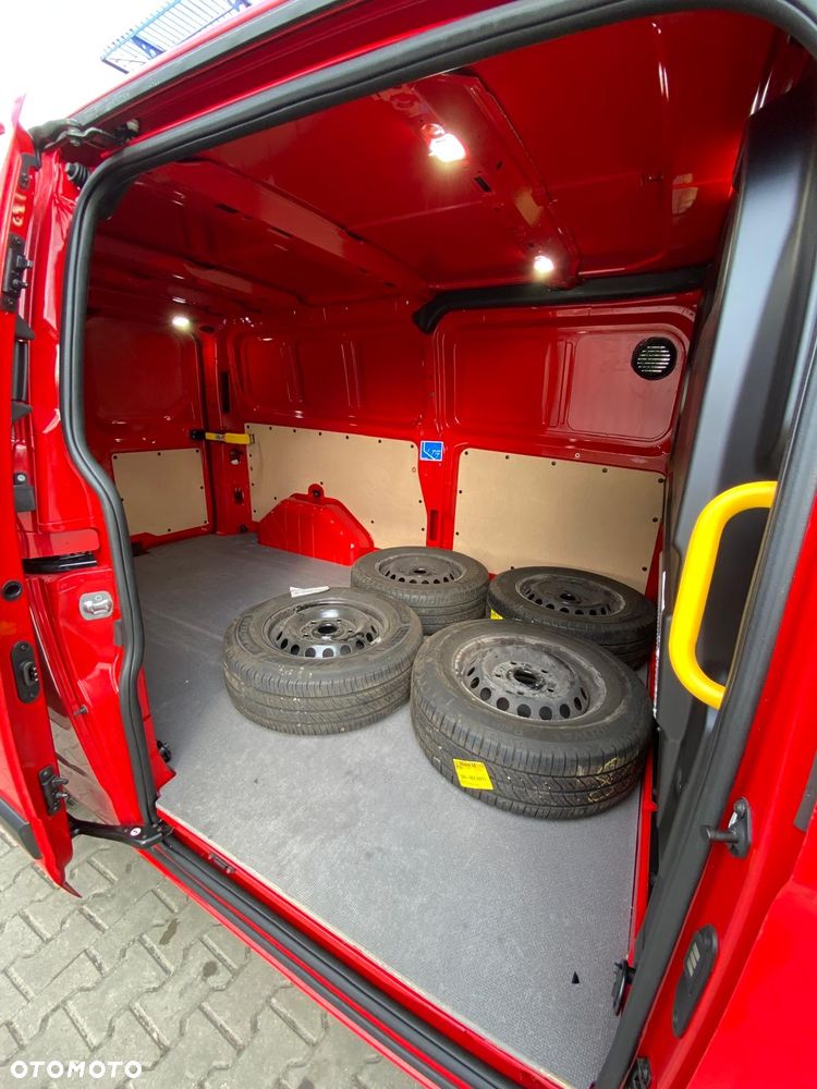 Ford TRANSIT CUSTOM L2H1 2,0 TDCI 130KM TYLKO 143.000 KM - 23