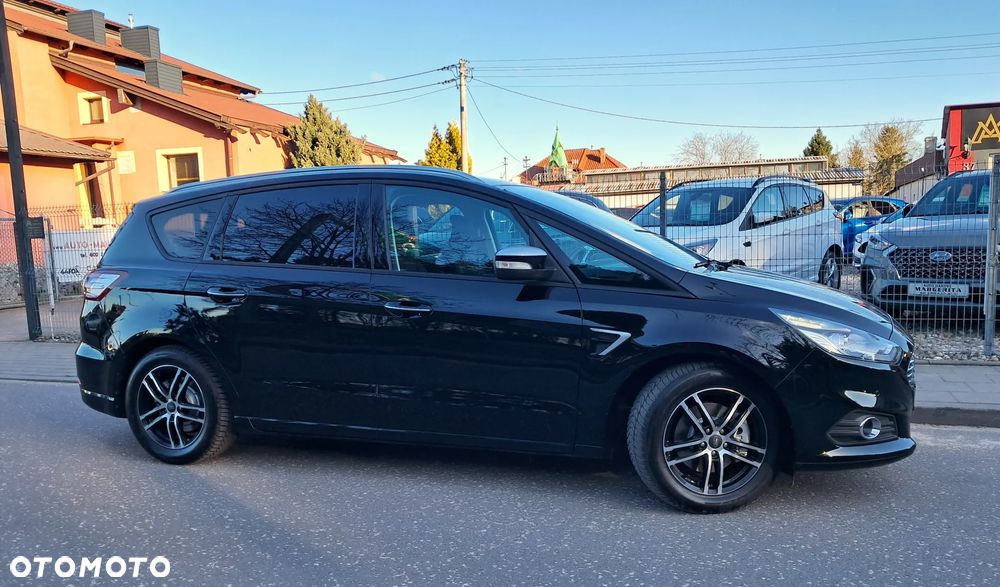 Ford S-Max - 38