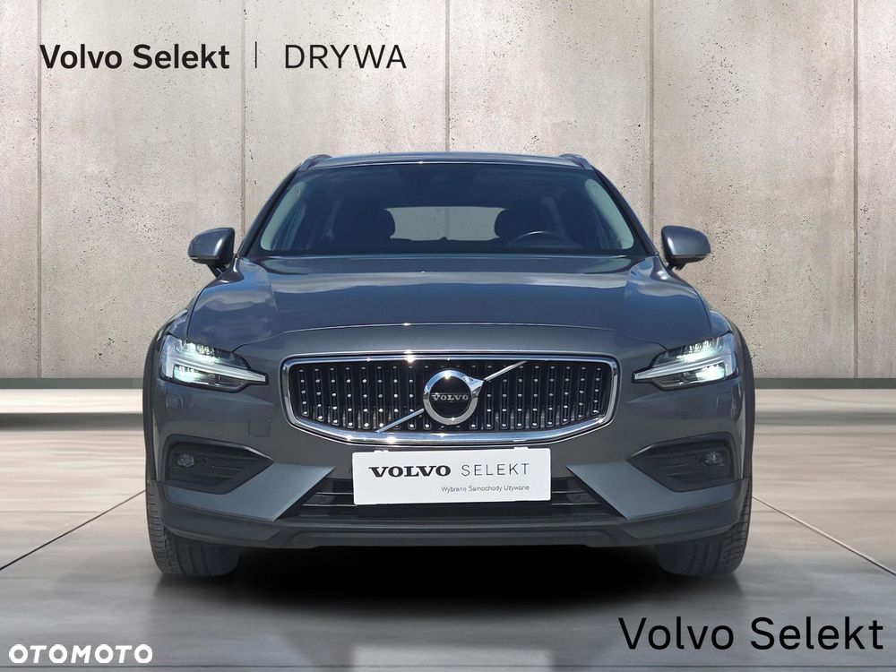 Volvo V60 Cross Country - 9