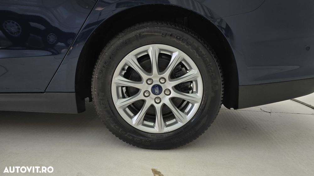 Ford Mondeo - 22