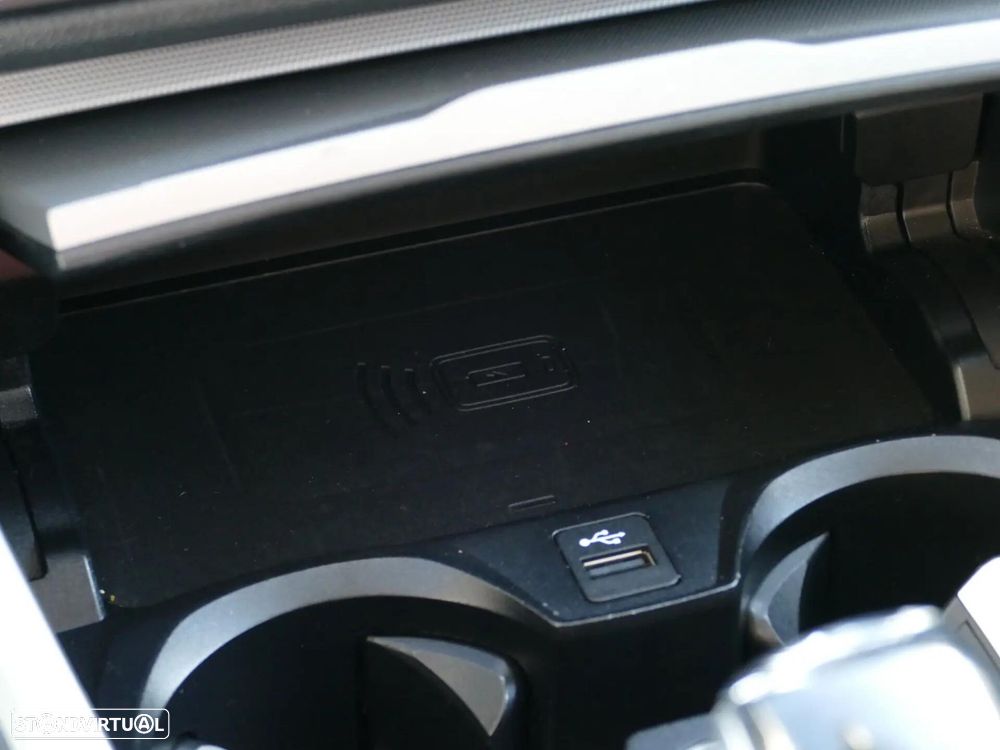 BMW 330 e iPerformance Advantage - 22
