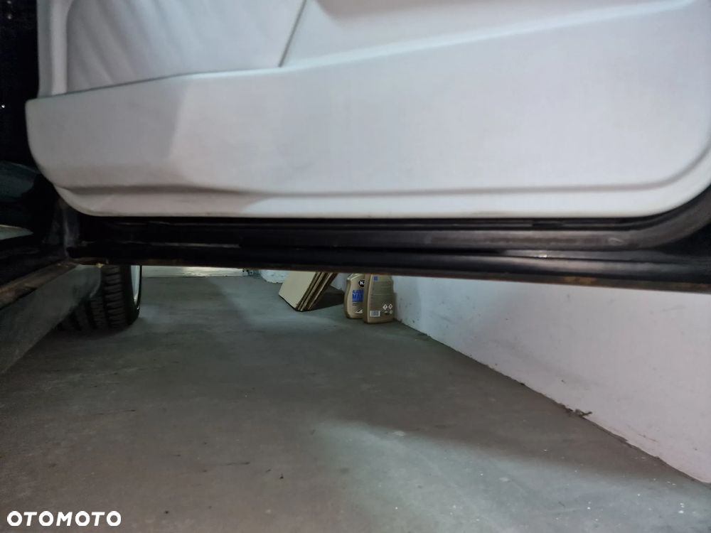 BMW Seria 5 540i - 7