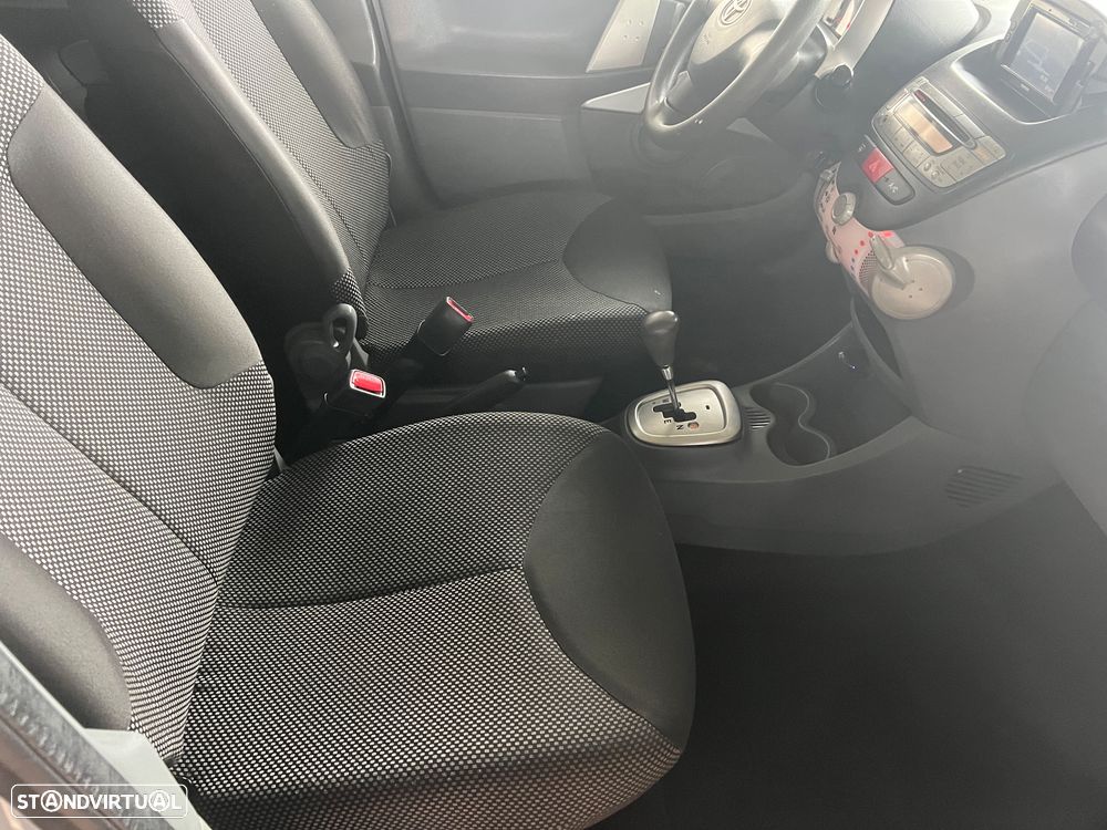 Toyota Aygo Multi Mode Connect - 31