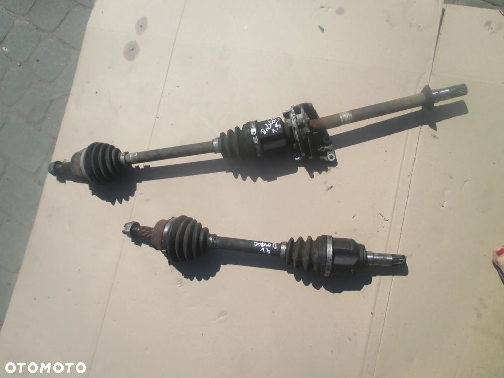 Półoś Fiat Doblo II Combo D 1.3 - 1