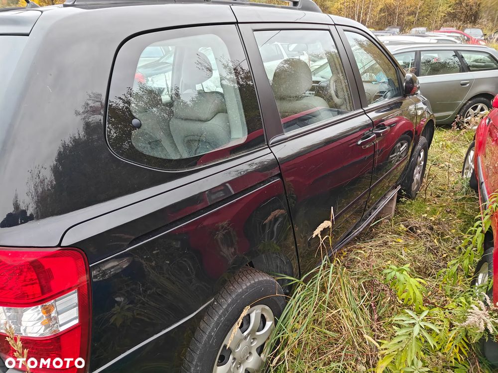 Kia Carnival - 4