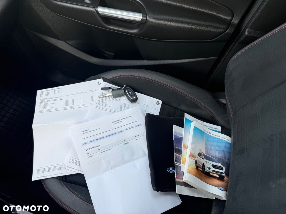 Ford Kuga 2.0 TDCi 2x4 ST-Line - 29