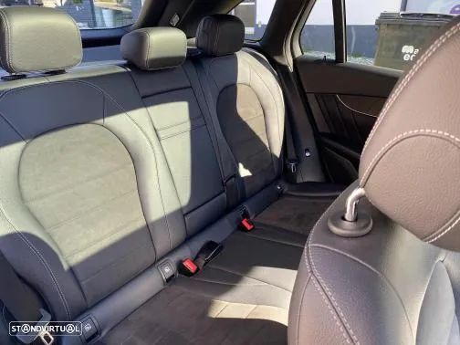 Mercedes-Benz GLC 250 d 4Matic 9G-TRONIC AMG Line - 39