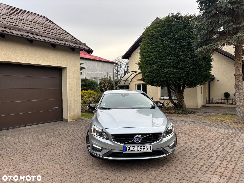 Volvo V60 D4 Drive-E R-Design Summum - 2