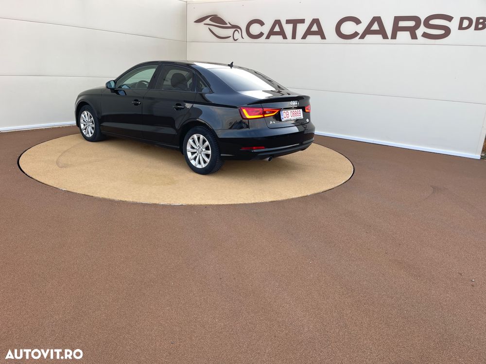 Audi A3 1.6 TDI (clean diesel) S tronic Ambiente - 11