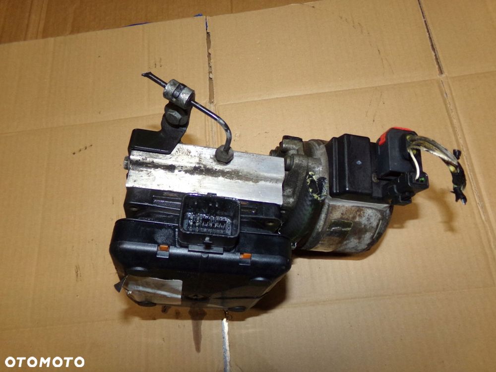 pompa zawieszenia 9643373480 citroen c5 2.2 hdi - 4