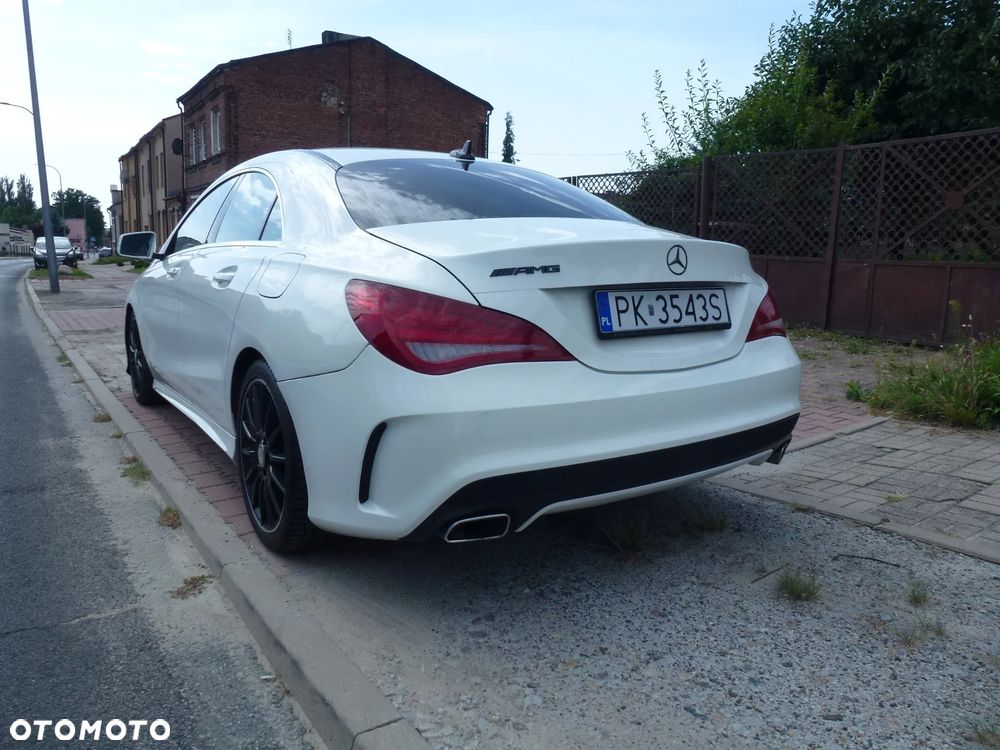 Mercedes-Benz CLA 250 4Matic 7G-DCT AMG Line - 3