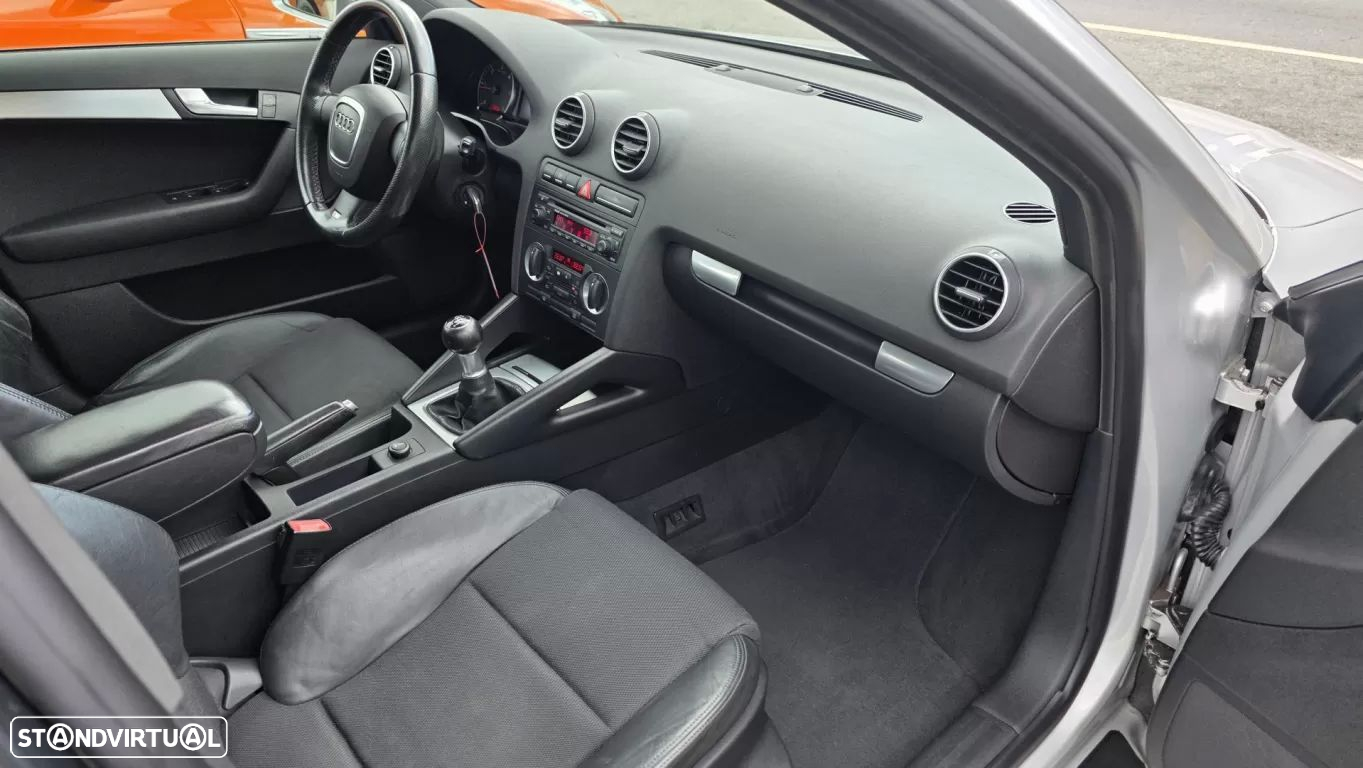Audi A3 Sportback 2.0 TDi S-line - 34