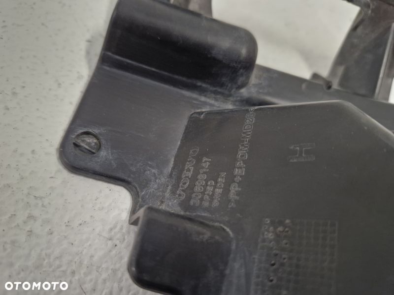 VOLVO XC70 2 II UCHWYT MOCOWANIE SPRYSKIWACZA LAMPY PRAWY PRZÓD PRAWE 30698147 - 6