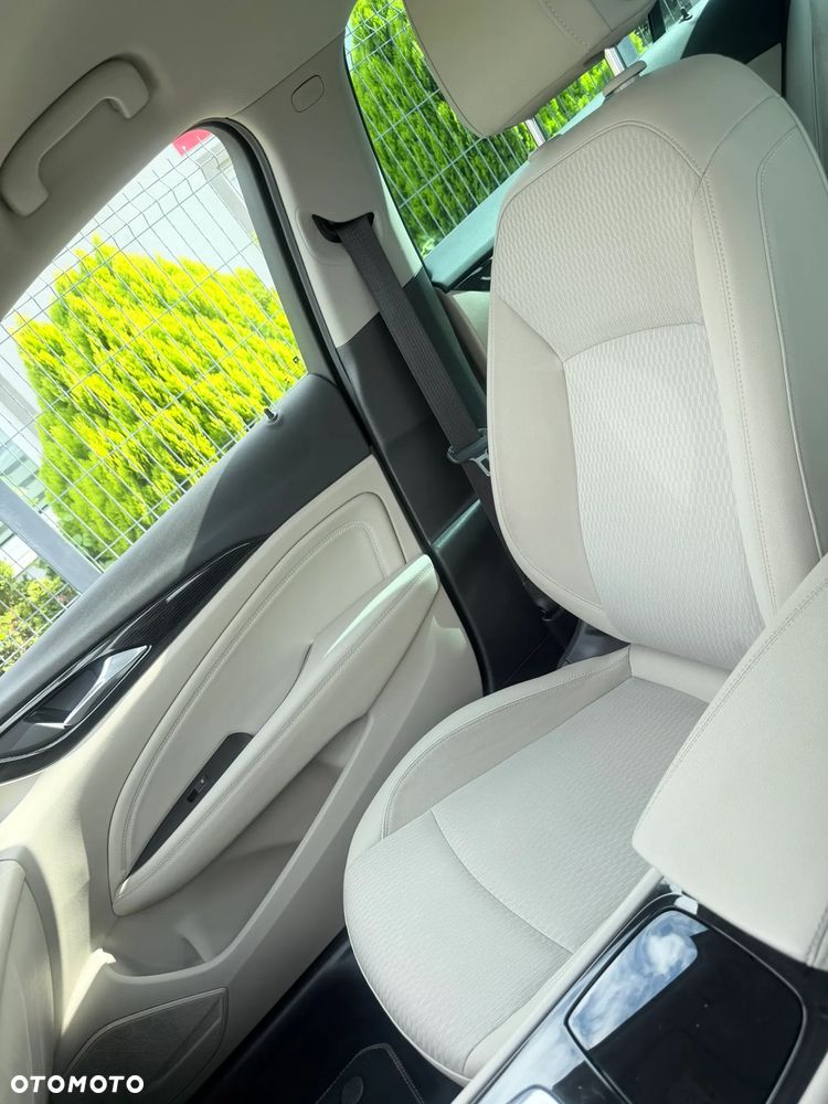 Opel Insignia - 36