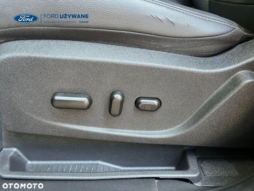 Ford Kuga 2.0 TDCi 4WD Titanium Plus - 29