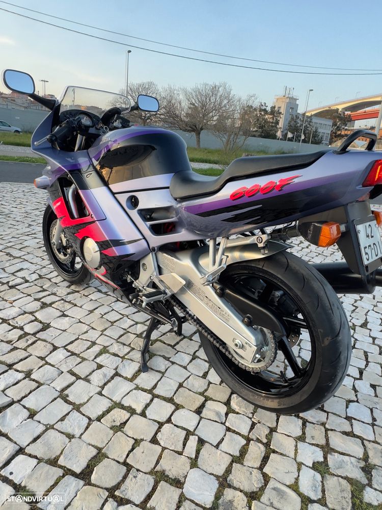 Honda CBR CBR 600F NH1L - 4