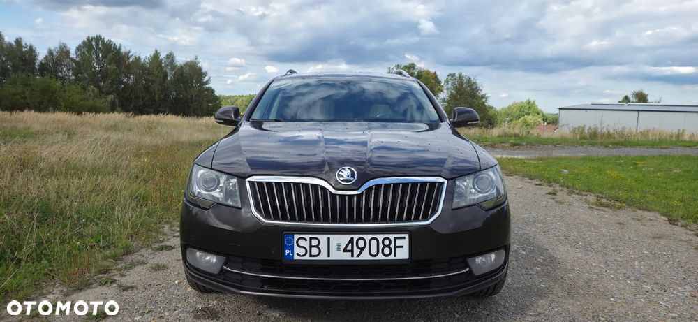 Skoda Superb 2.0 TDI 4x4 Elegance Outdoor DSG - 20