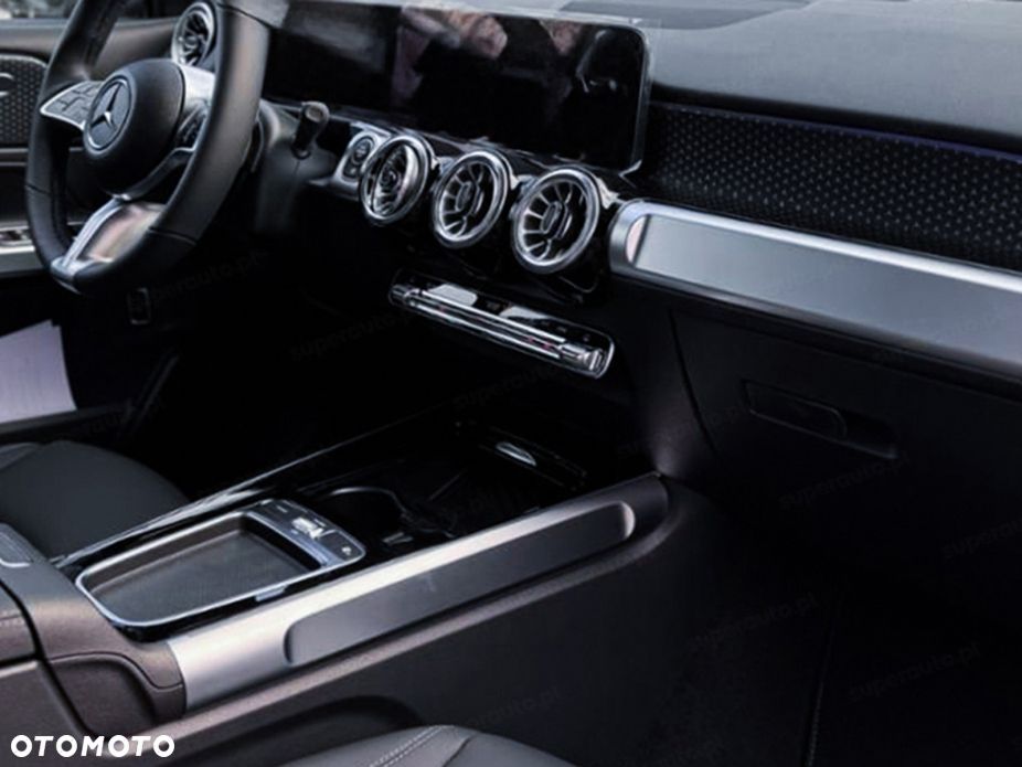 Mercedes-Benz GLB - 8