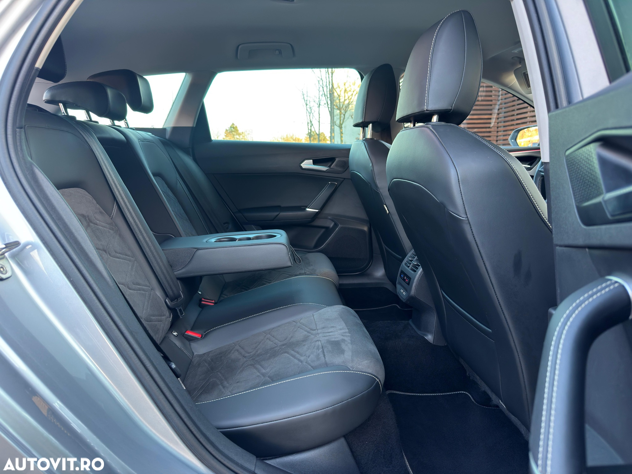 Seat Leon Sportstourer 1.4 e-Hybrid DSG Xcellence Plus - 7