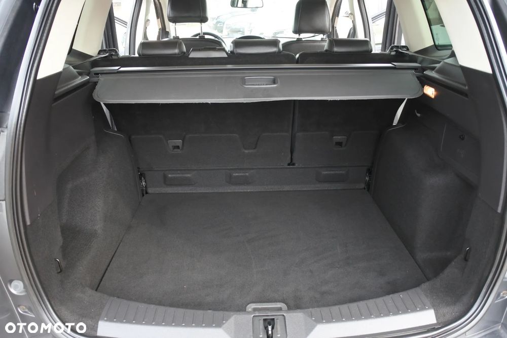 Ford Kuga 2.0 TDCi 2x4 Titanium - 13