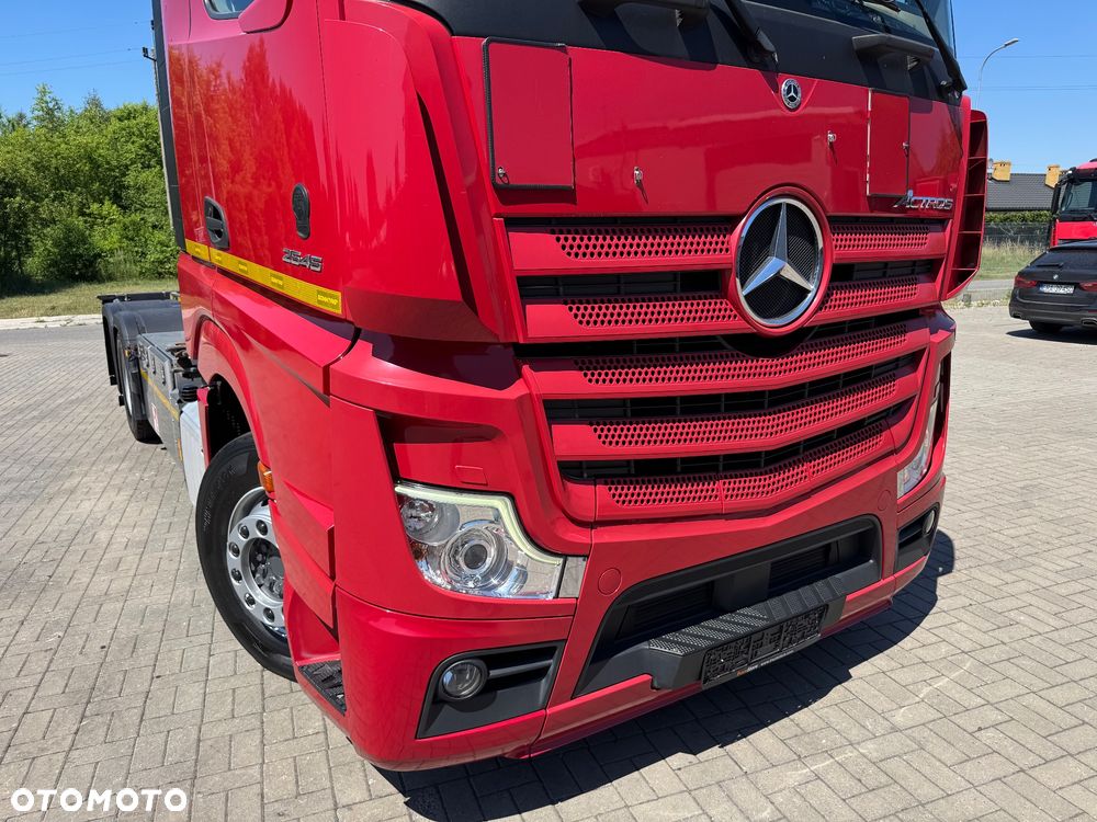 Mercedes-Benz - 19