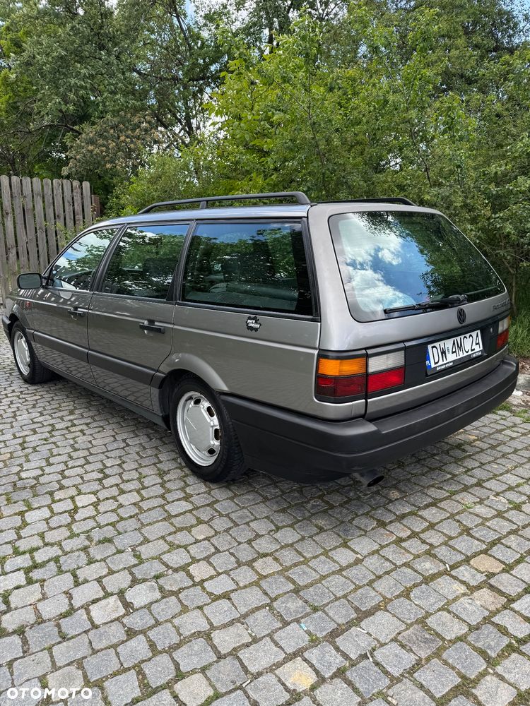 Volkswagen Passat 1.8 CL - 4