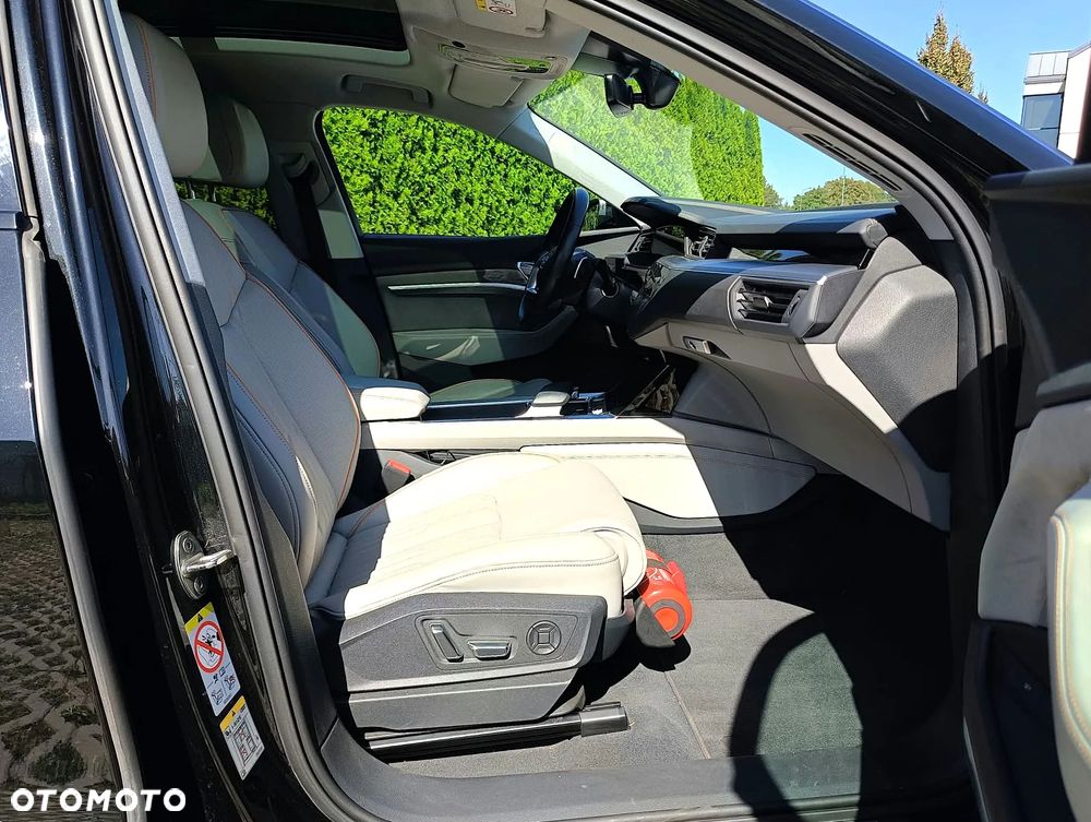 Audi e-tron Sportback 55 Quattro - 33