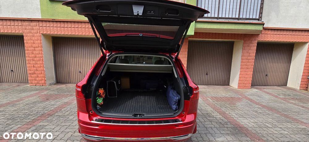 Volvo XC 60 T6 Plug-In Hybrid AWD Ultra Bright - 6