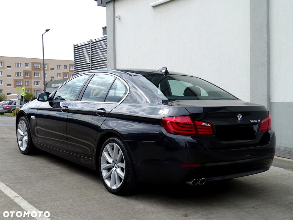 BMW Seria 5 525d - 8