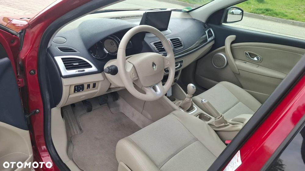 Renault Megane TCe 130 Dynamique - 8