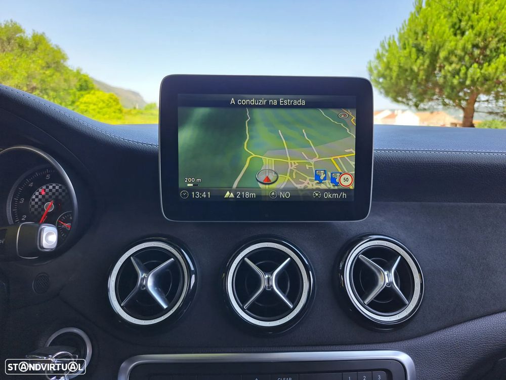 Mercedes-Benz A 200 (BlueEFFICIENCY) 7G-DCT AMG Sport - 26
