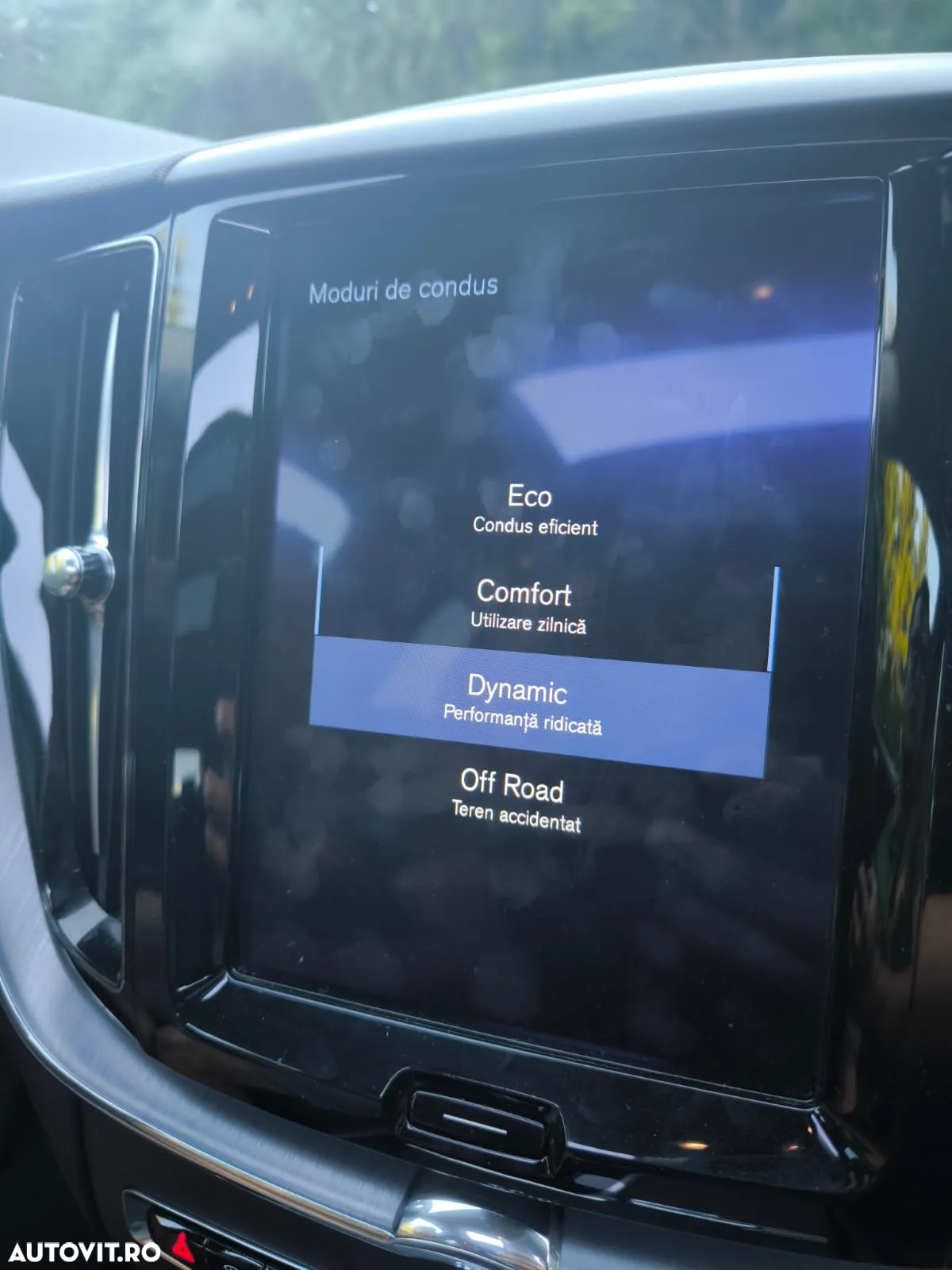 Volvo XC 60 B4 D AWD Geartronic Momentum - 9