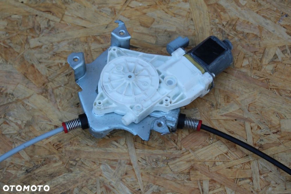 Mechanizm podnośnik szyby PRAWY 3d NISSAN MICRA K12 - 2