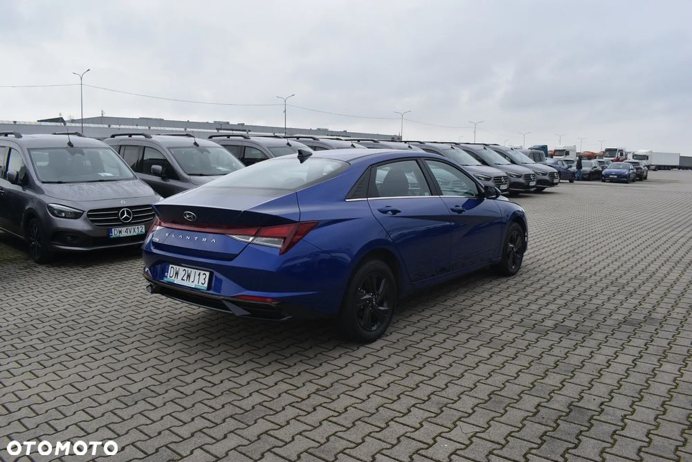 Hyundai Elantra 1.6 Smart CVT - 6