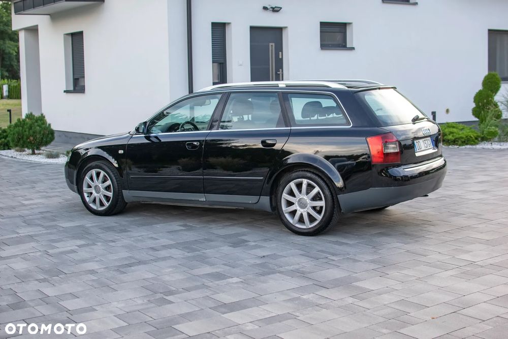 Audi A4 Avant - 32