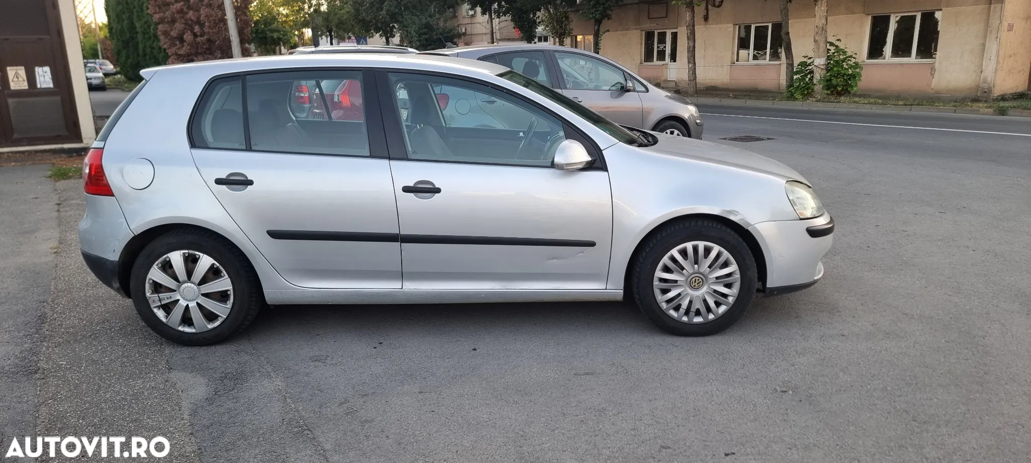 Volkswagen Golf 1.4 - 4