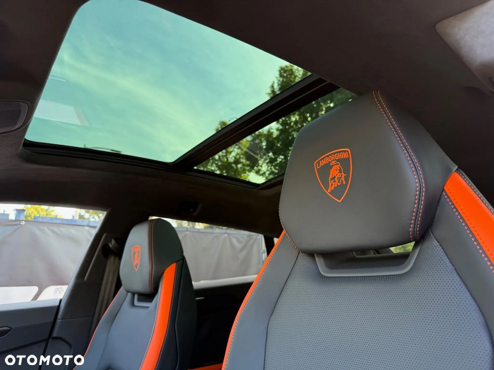 Lamborghini Urus - 15