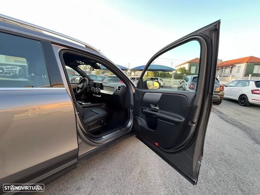 Mercedes-Benz GLB 200 d 4Matic - 32