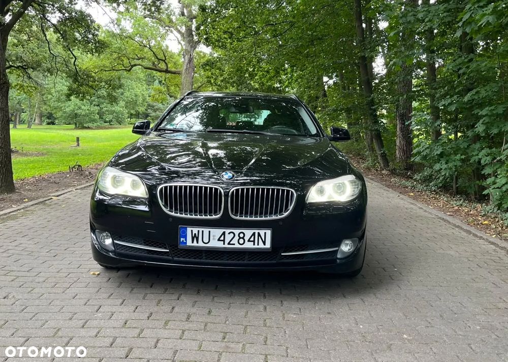 BMW Seria 5 525d - 10