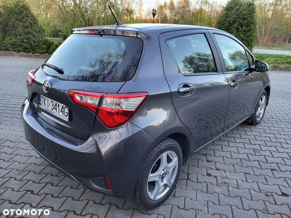 Toyota Yaris 1.5 Premium CVT - 10