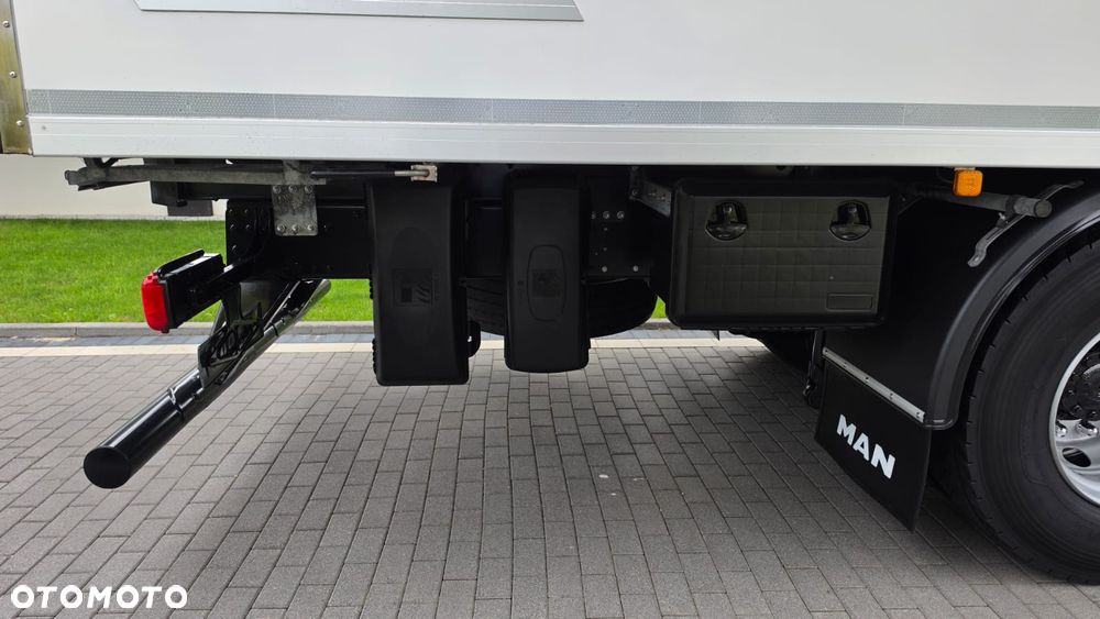 MAN MAN///TGM///18 290///2023/// 18000KG///8.20///20 EUROPALETY/// CHŁODNIA///THERMO KING///DRUKARKA/// - 17