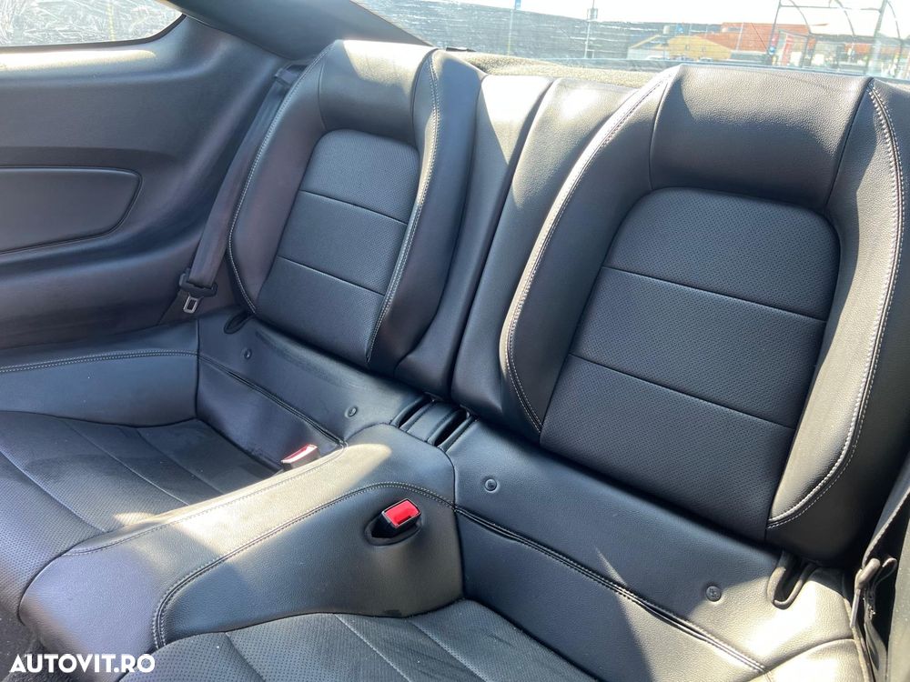 Ford Mustang 2.3 EcoBoost - 11